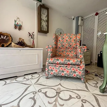 Monat Hacimemis * 알라카티