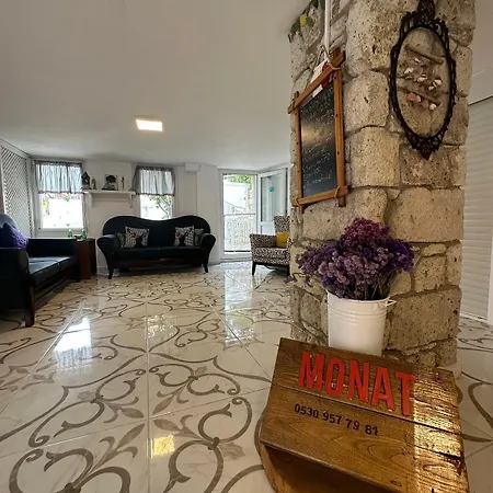 Monat Hacimemis Alacati