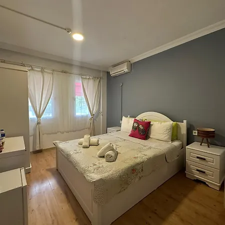 Monat Hacimemis Hotell *